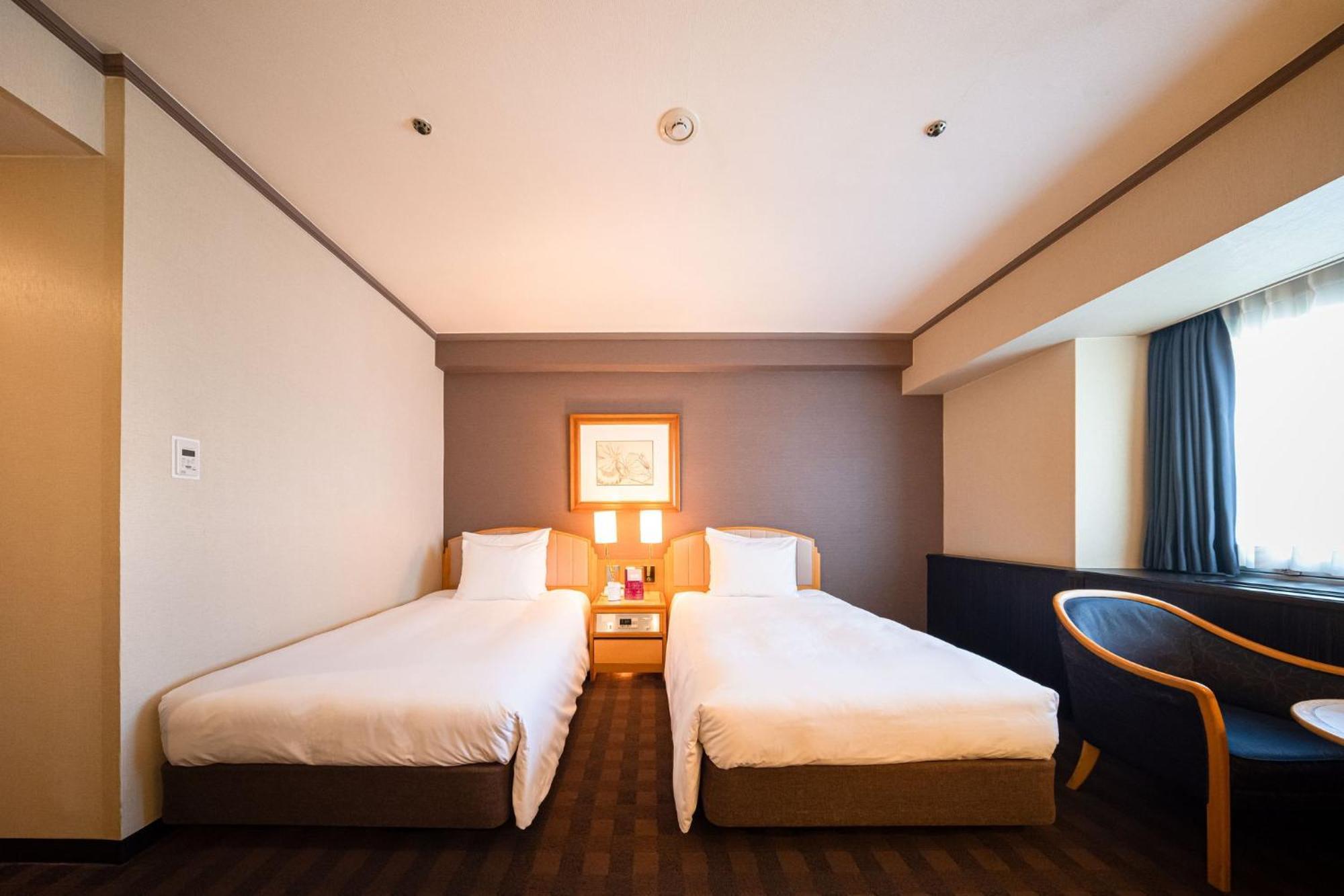 Отель Ana Crowne Plaza Matsuyama By Ihg Экстерьер фото