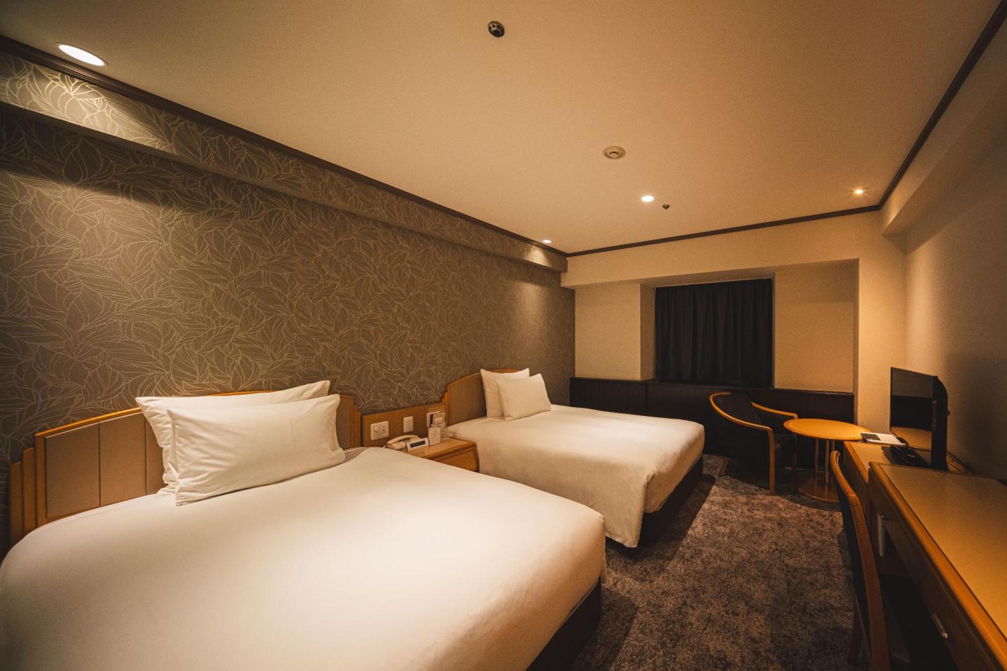 Отель Ana Crowne Plaza Matsuyama By Ihg Экстерьер фото