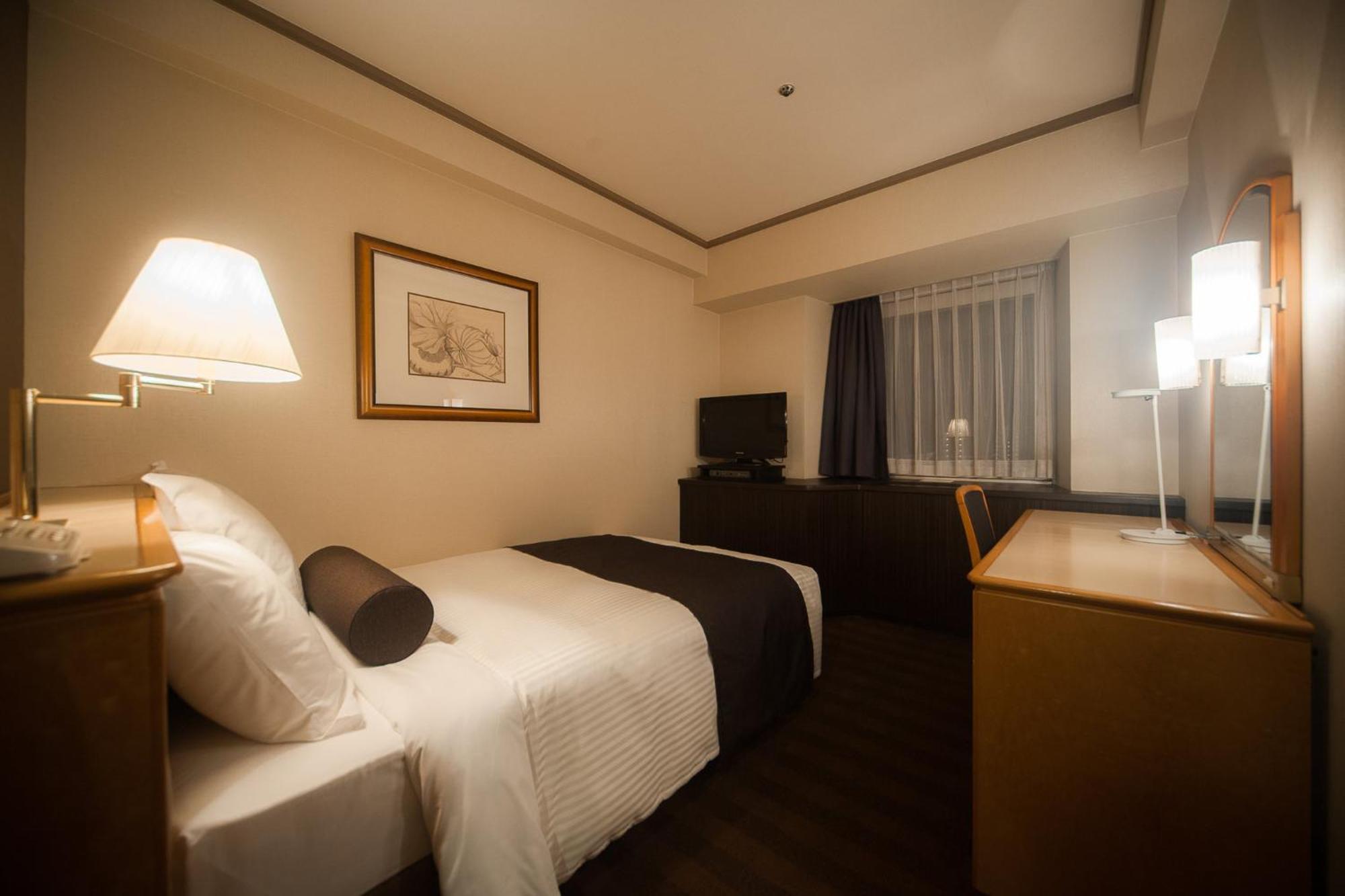 Отель Ana Crowne Plaza Matsuyama By Ihg Экстерьер фото