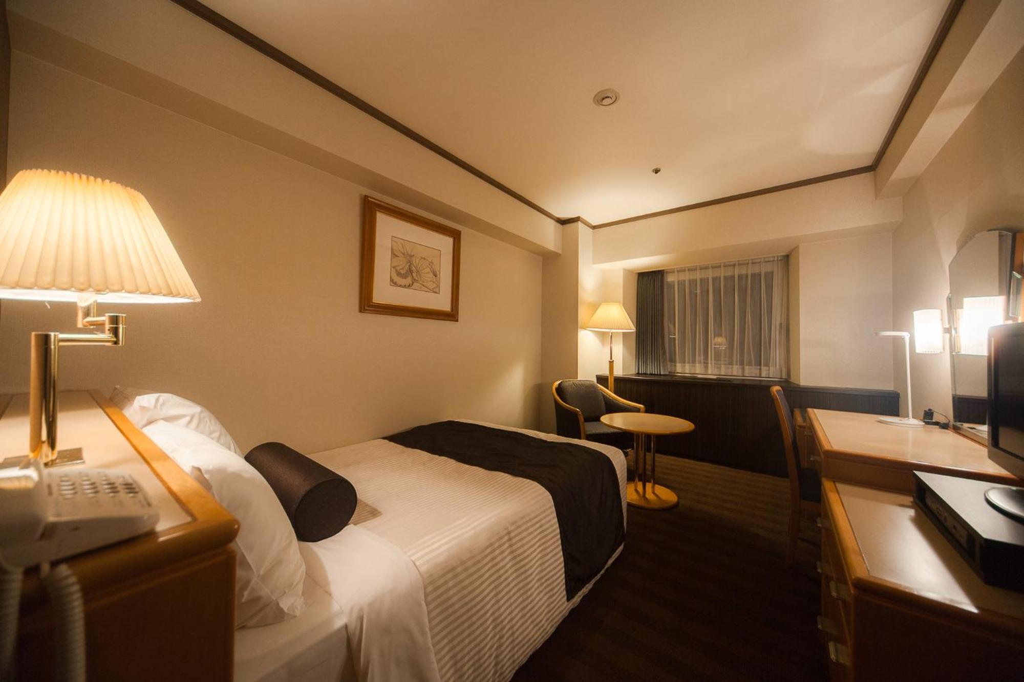 Отель Ana Crowne Plaza Matsuyama By Ihg Экстерьер фото