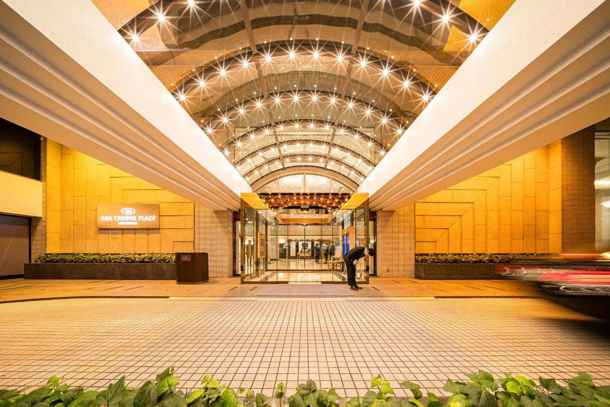 Отель Ana Crowne Plaza Matsuyama By Ihg Экстерьер фото