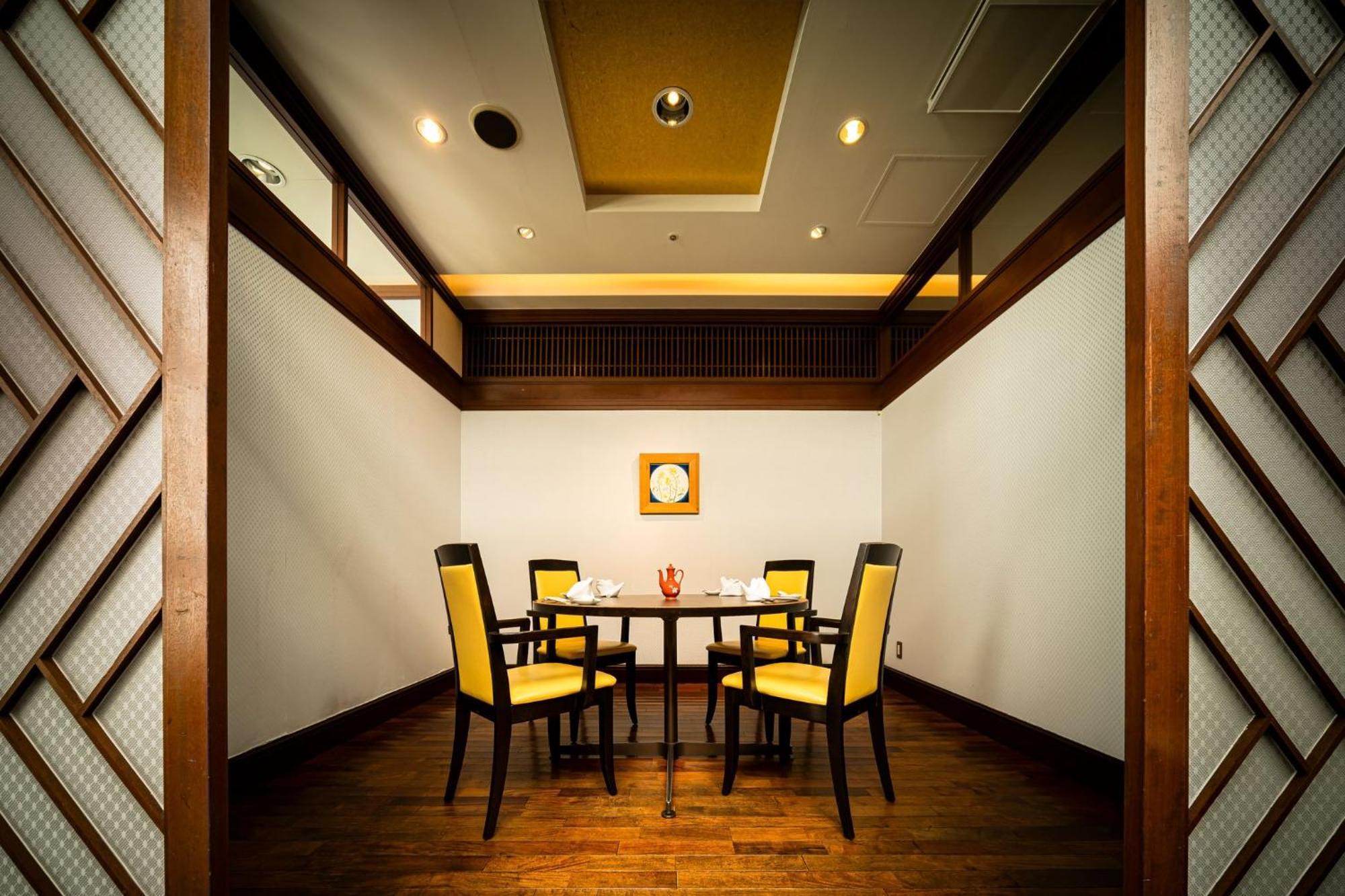 Отель Ana Crowne Plaza Matsuyama By Ihg Экстерьер фото